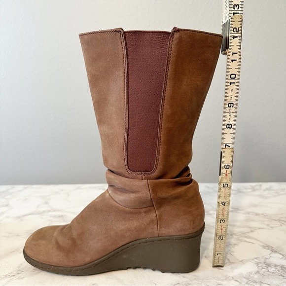 Keen Akita Pull On Leather Mid Calf Chelsea Boot Wedge Heel Women’s Size 8.5 EUC - Picture 7 of 10